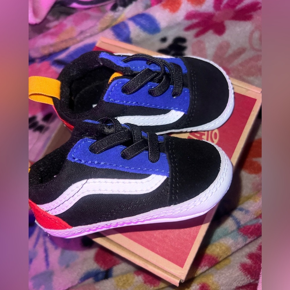Vans size 3c baby only used once for like 20 mins there like brand new